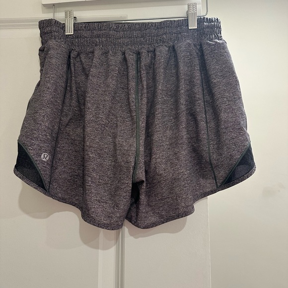 LuLulemon Hotty Hot Highrise Shorts 4 inch - Picture 3 of 4